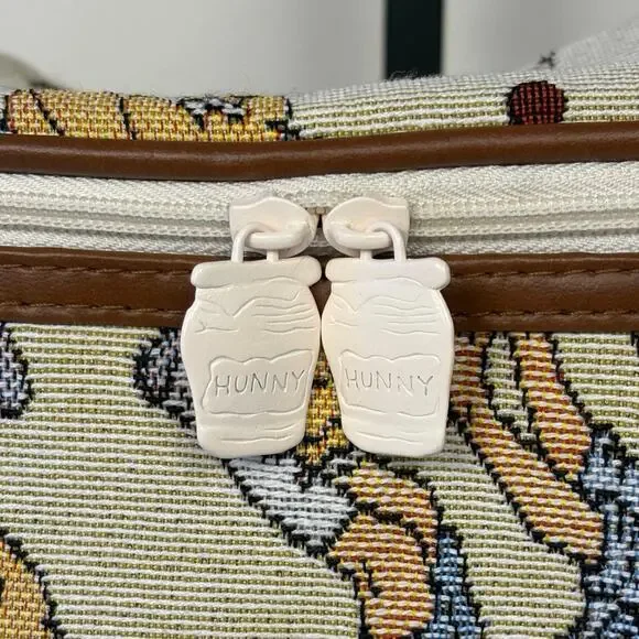 Disney Classic Pooh Tapestry Diaper Bag Bottle Holder Baby Utility Carryall NWT - Picture 5 of 15